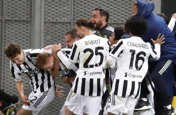  勒沃库森锋线重组租借引进意甲金靴雷特吉  